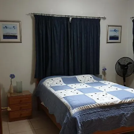 Sirena Sunrise 125 アパート *